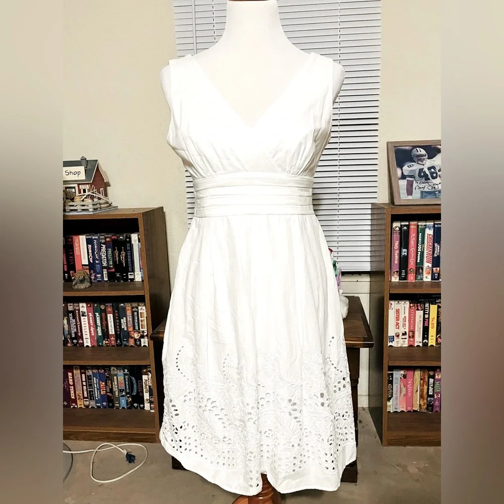 Dressbarn White Eyelet Lace Dress - Picture 1 of 5